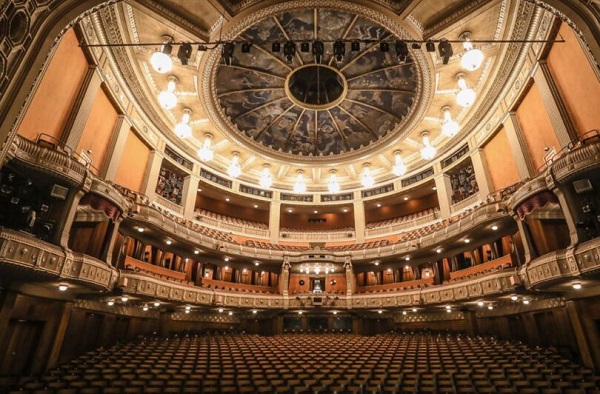 Interior de La Ópera Estatal de Stuttgart