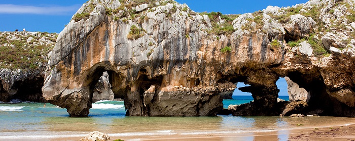 Cuevas de Mar Beach